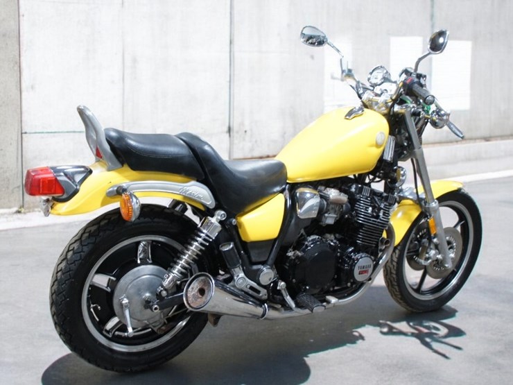 1985-yamaha-xj700-maxim-motorcycle-image-3