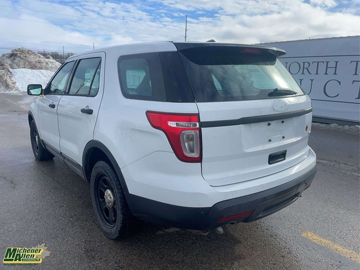 2014-ford-explorer-image-3