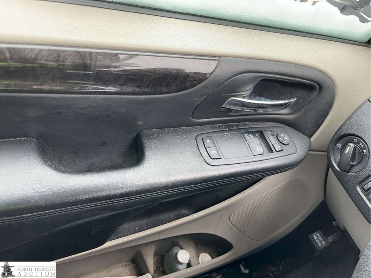 2012-dodge-ram-van-image-19