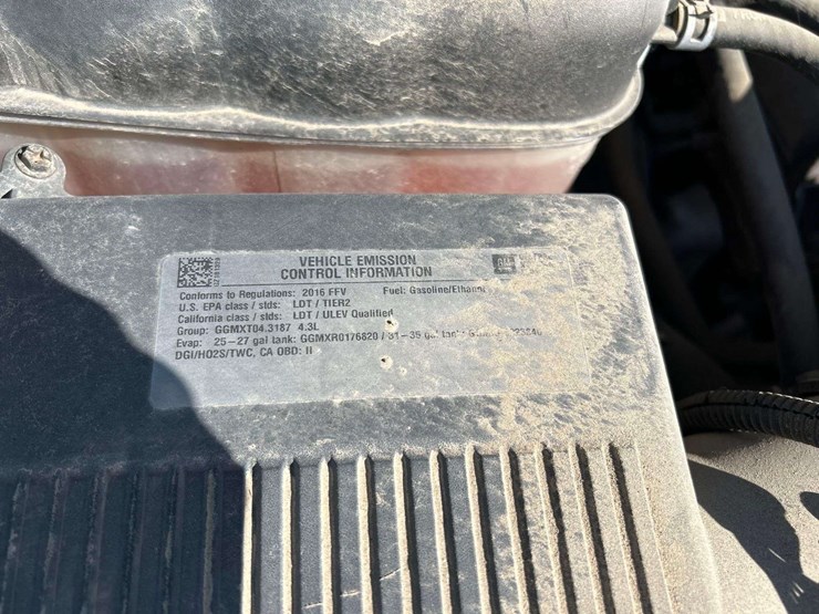 2016-chevrolet-silverado-1500-image-11