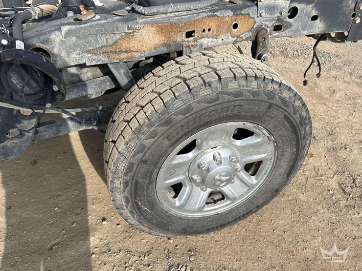 2017-dodge-2500-image-26