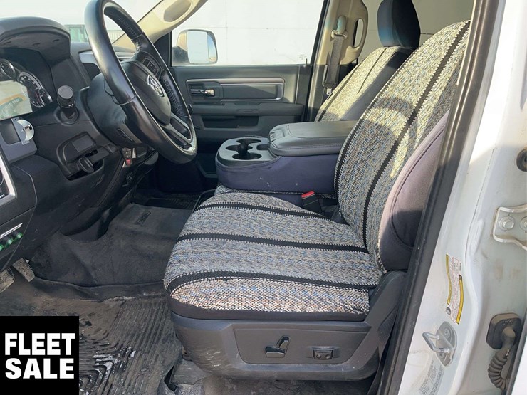 2015-dodge-2500-image-14