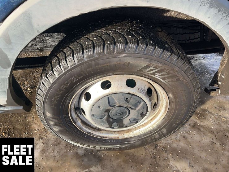 2019-ford-transit-image-11