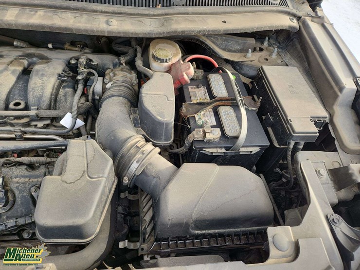 2019-ford-explorer-image-29