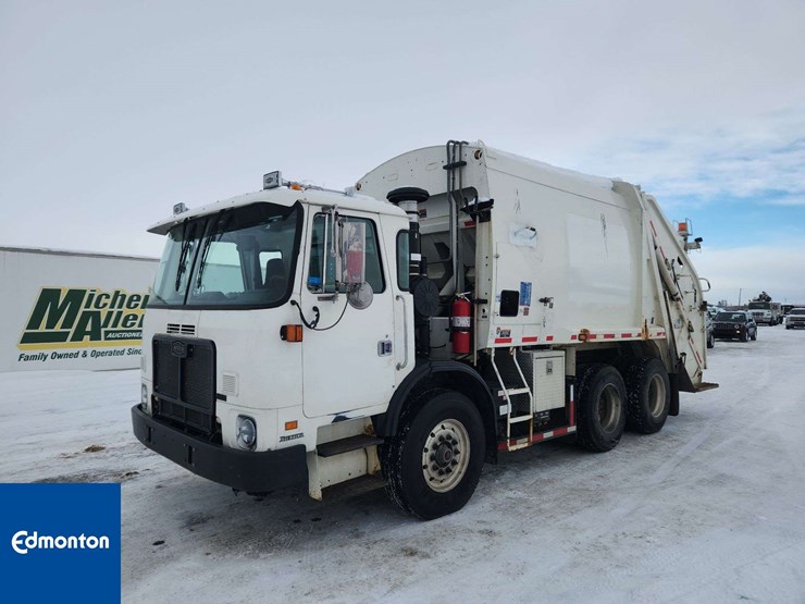 2010-autocar-xpeditor-image-1