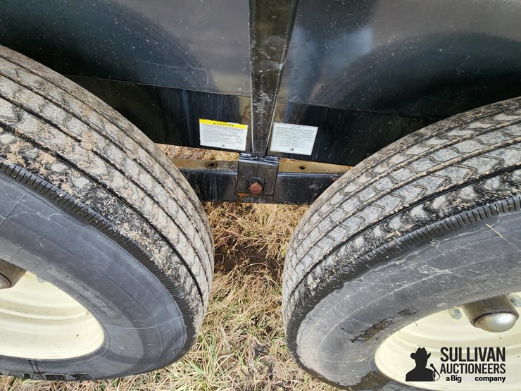 2017-behnke-1,600-gal-t/a-poly-nurse-tank-trailer-image-18