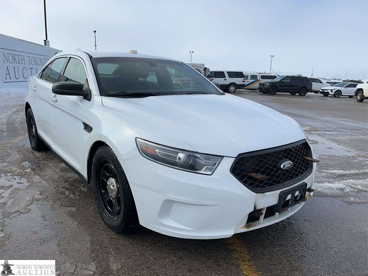 2016-ford-taurus-police-inte-image-3