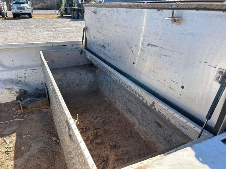 2013-chevrolet-silverado-1500-image-23