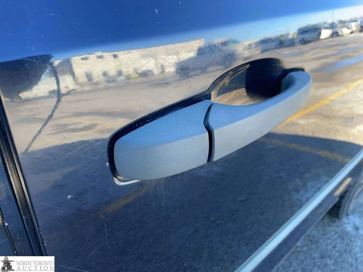 2010-dodge-grand-caravan-se-image-28