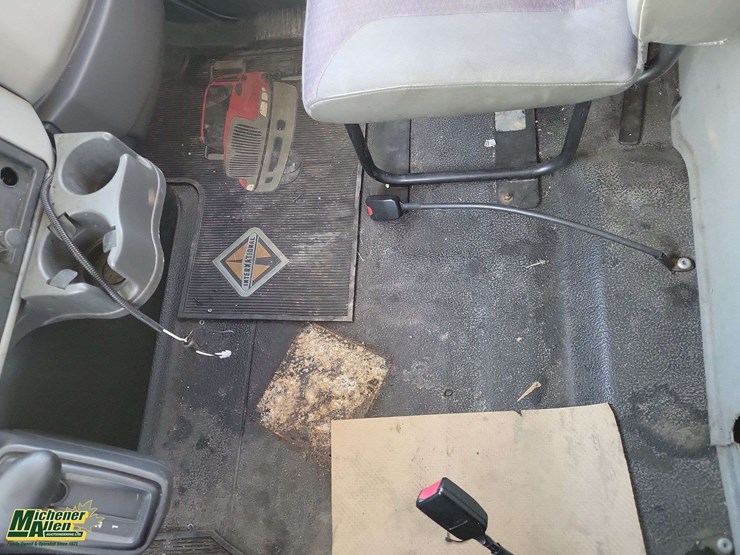 2015-international-durastar-4300-image-23