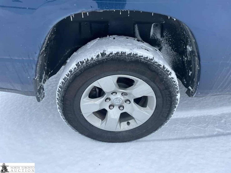 2019-ram-1500-big-horn-image-11