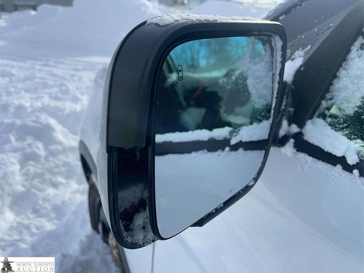 2018-ford-explorer-image-21