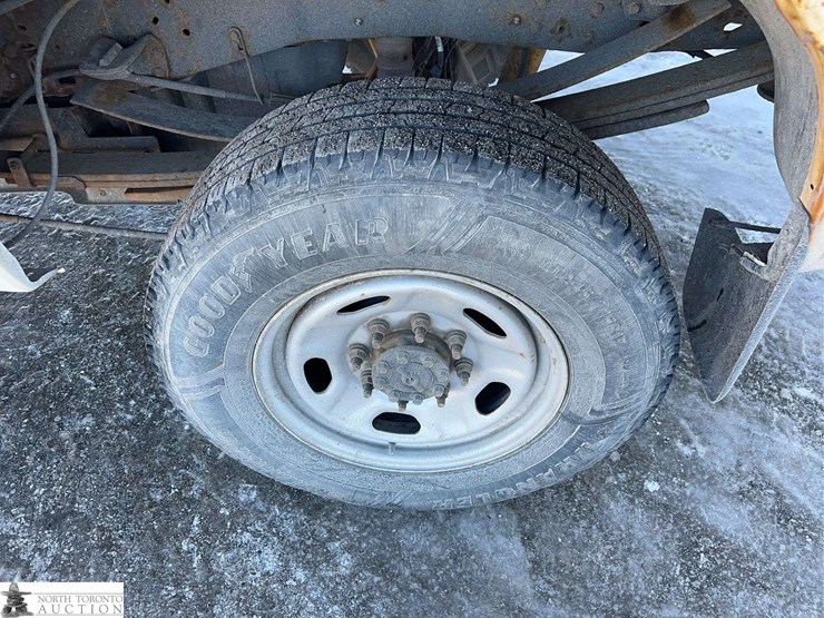 2015-ford-f350-image-13