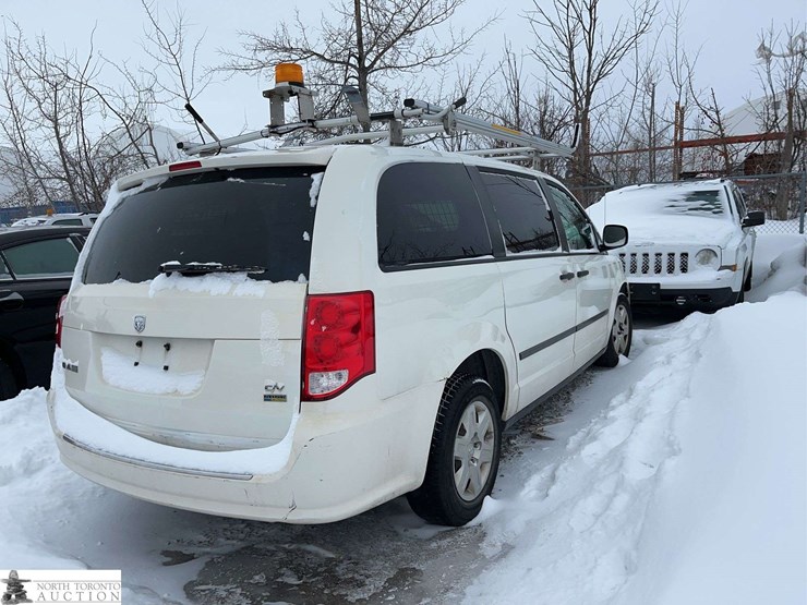 2012-dodge-ram-van-image-4