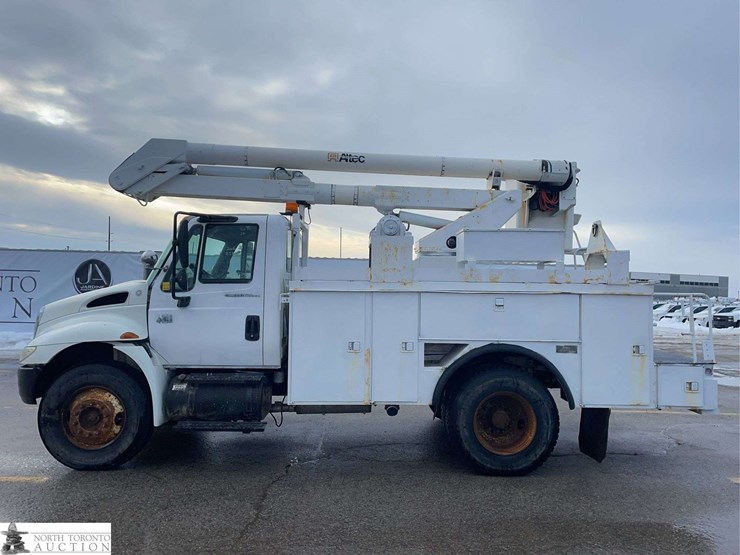 2006-international-durastar-4200-image-2