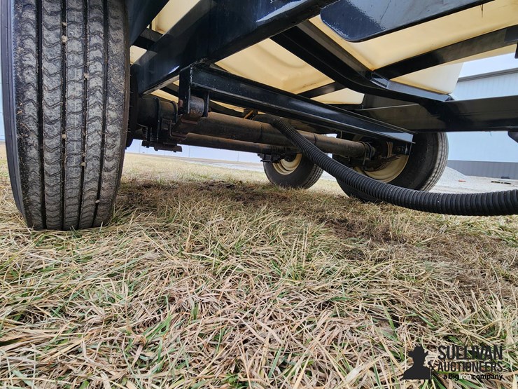 2017-behnke-1,600-gal-t/a-poly-nurse-tank-trailer-image-17