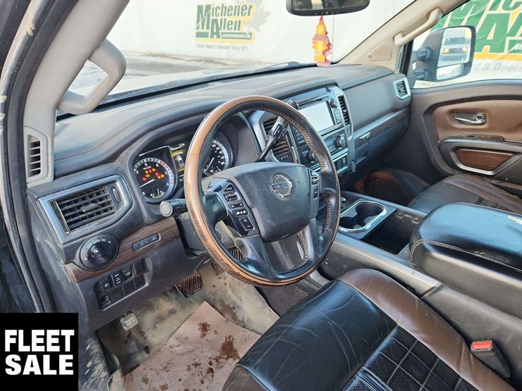 2016-nissan-titan-image-17