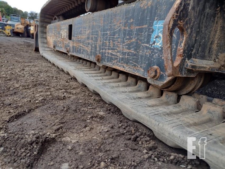 2022-deere-26g-image-38