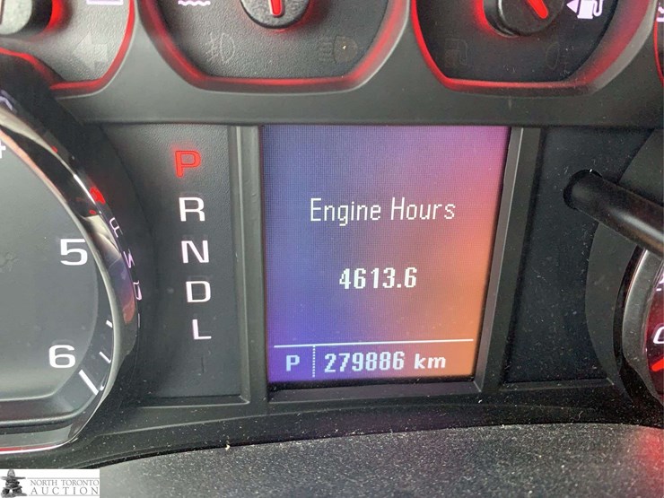 2018-chevrolet-silverado-1500-image-22