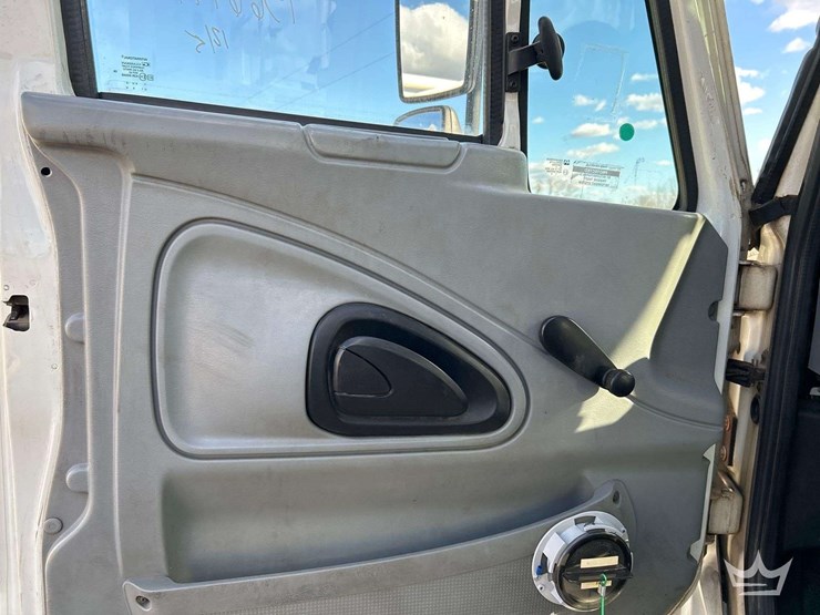 2007-international-derrick-digger-image-8