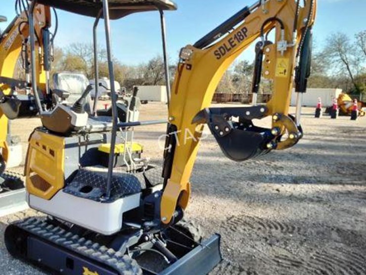 #115-•-mini-excavator---gas-(sdle18p)-image-4
