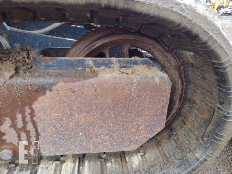 2022-deere-26g-image-39