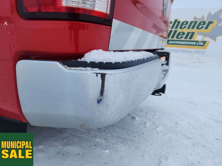 2012-dodge-1500-image-32