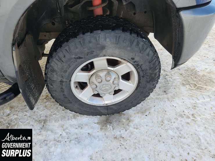 2011-dodge-2500-image-13