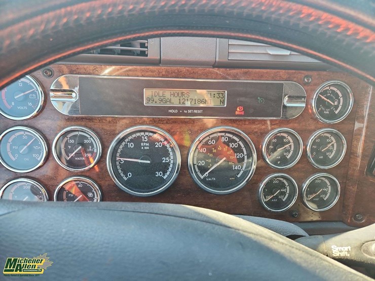 2009-freightliner-cascadia-t/a-sleeper-tractor-image-19