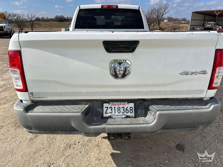 2019-dodge-2500-image-23