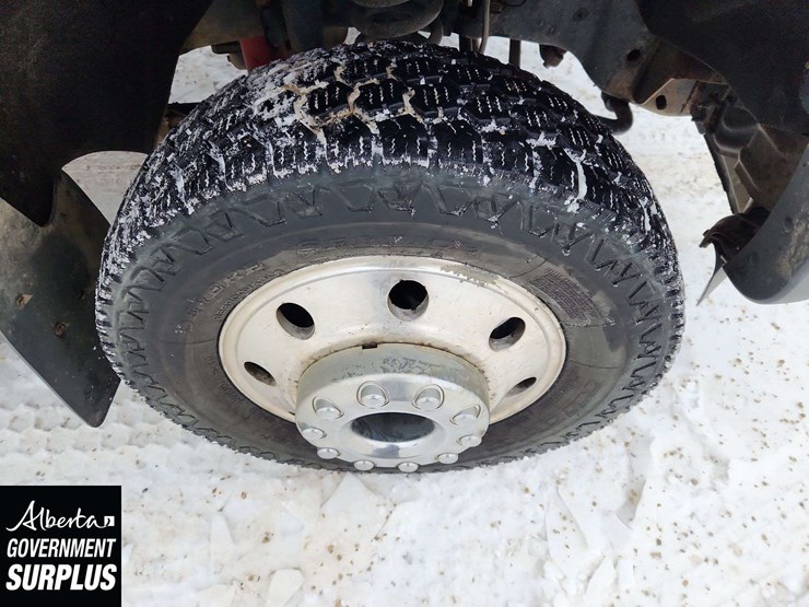 2012-ford-f550-image-11