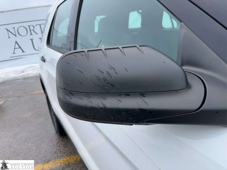 2019-ford-explorer-image-34