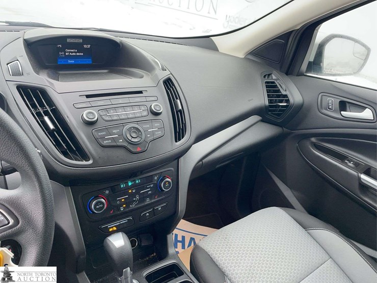 2017-ford-escape-image-19