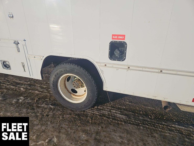 2012-ford-e-series-s/a-service-cube-van-image-50