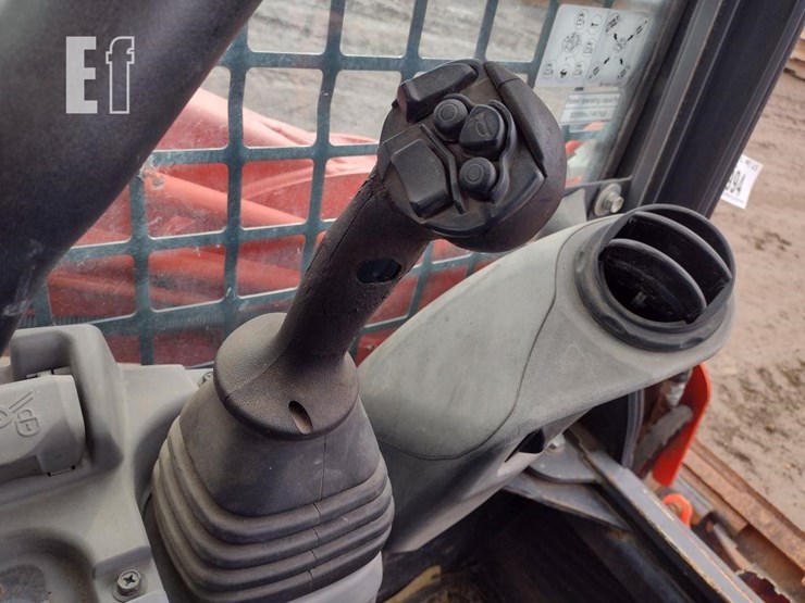 2019-kubota-svl95-2s-image-10