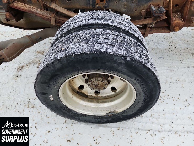 2012-ford-f550-image-12