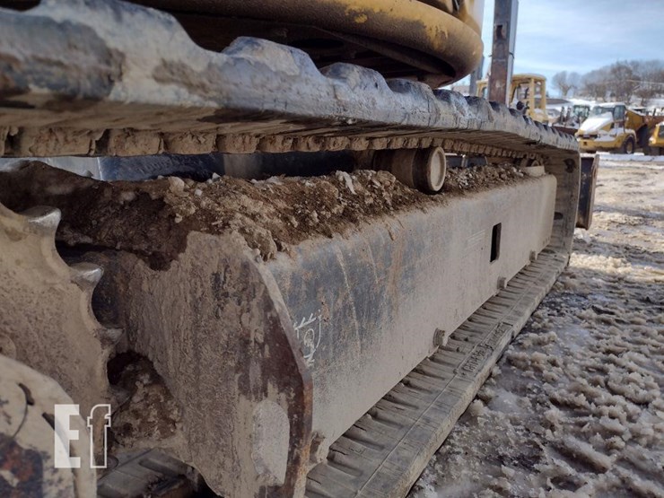 2013-deere-35d-image-37