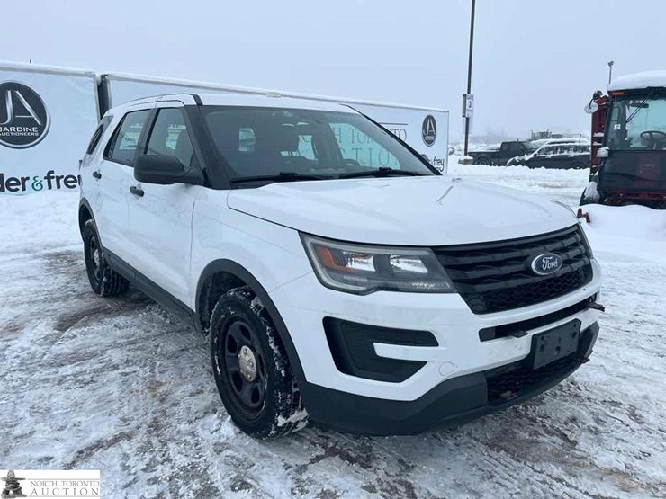 2018-ford-explorer-image-3