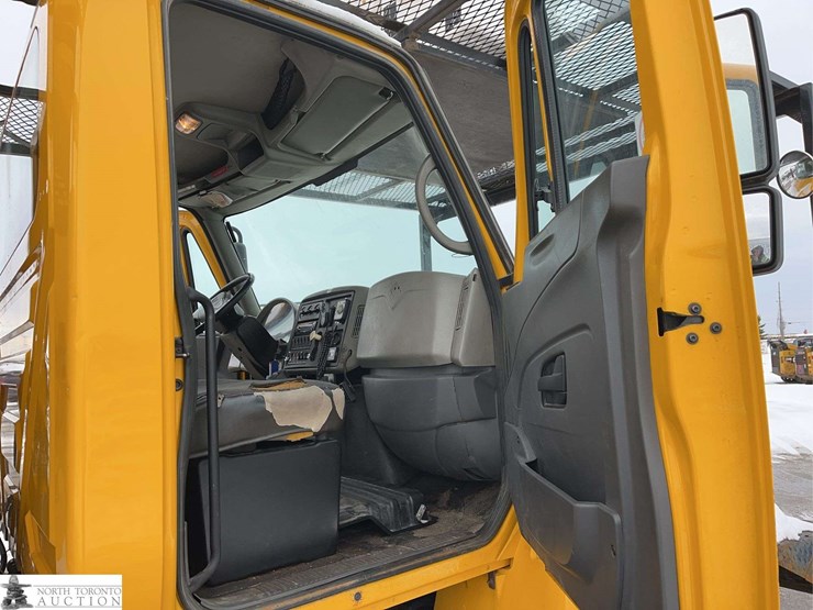 2010-international-durastar-4400-image-26