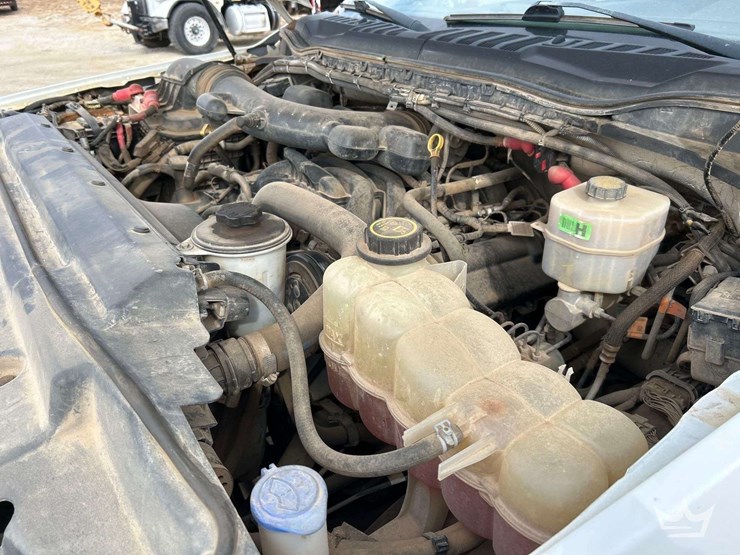 2017-ford-f550-image-8