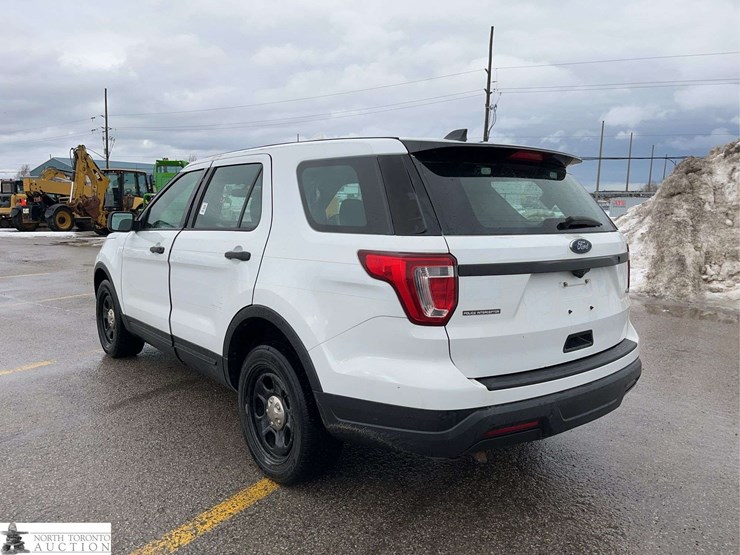 2018-ford-explorer-image-6