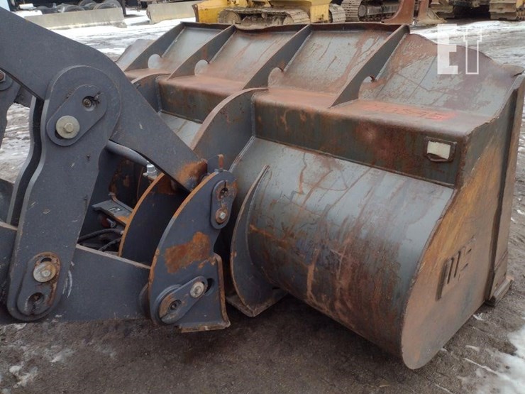 2016-case-721f-image-17