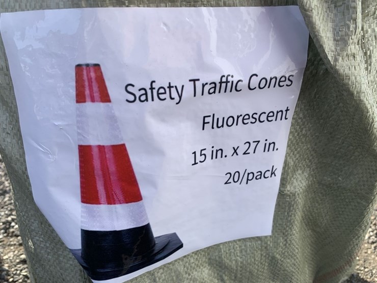 (20)-unused-fluorescent-safety-traffic-cones.-image-2