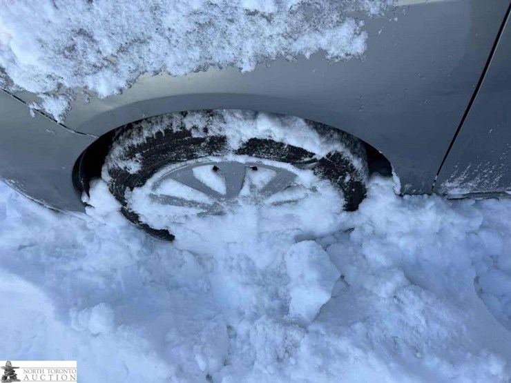 non-operable-2013-nissan-versa-sv-image-13