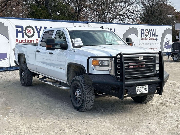 2015-gmc-3500-image-4