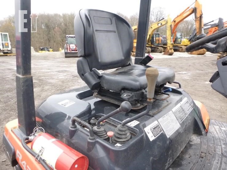 2019-kubota-r430-image-10