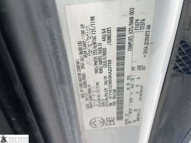 2016-ford-transit-image-10