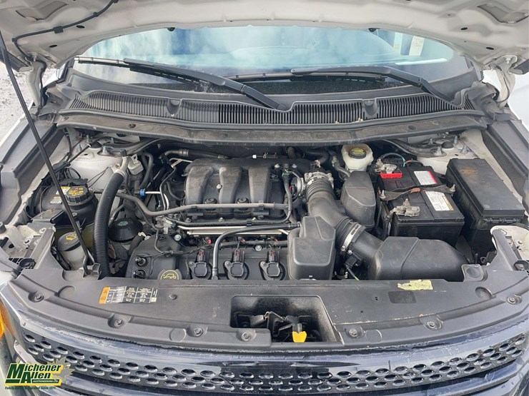 2014-ford-explorer-image-11