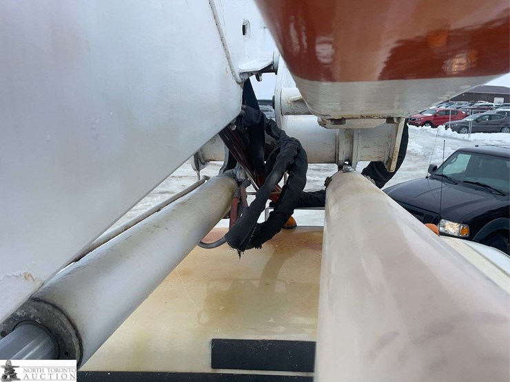 2006-ford-f550-image-33