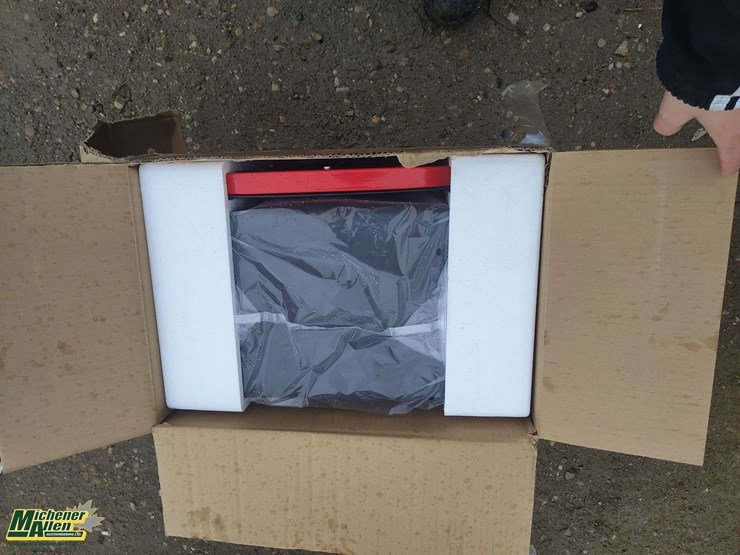 unused-boss-rolling-stool-tool-box--qty-1-image-4